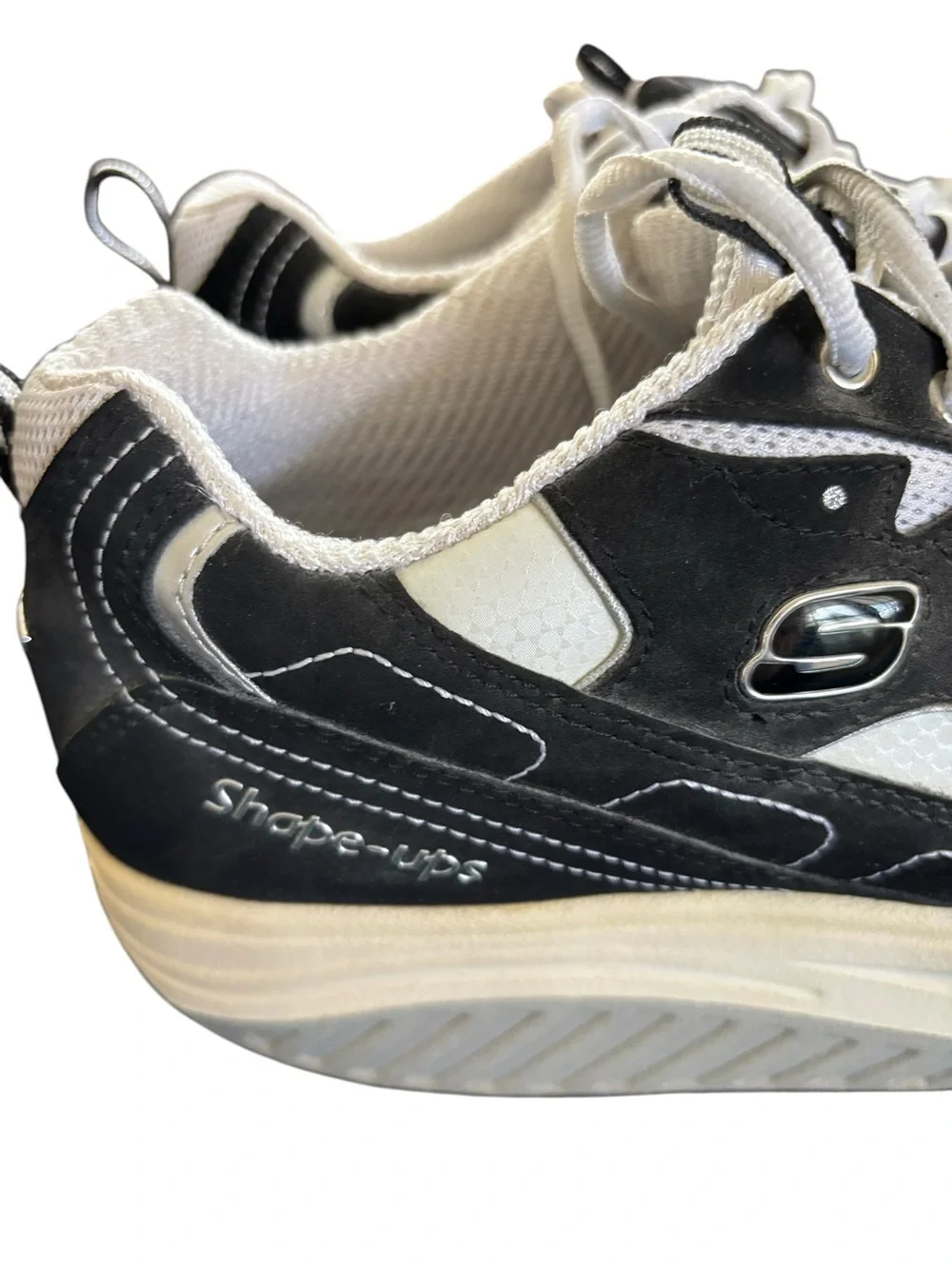 Sketchers Shape~Ups Fitness Sneaker Shoe Black White Suede Sz 9.5 Lace Up 11809